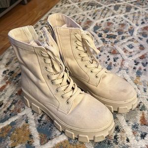 Circus beige shoes size 8